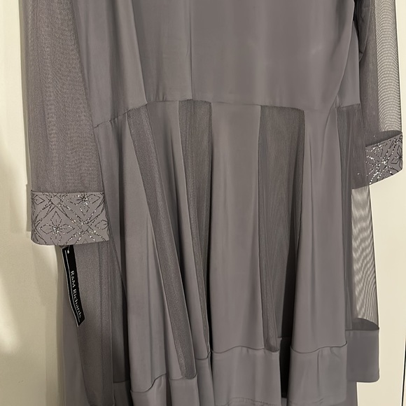 Dress with matching light weight - Picture 7 of 7